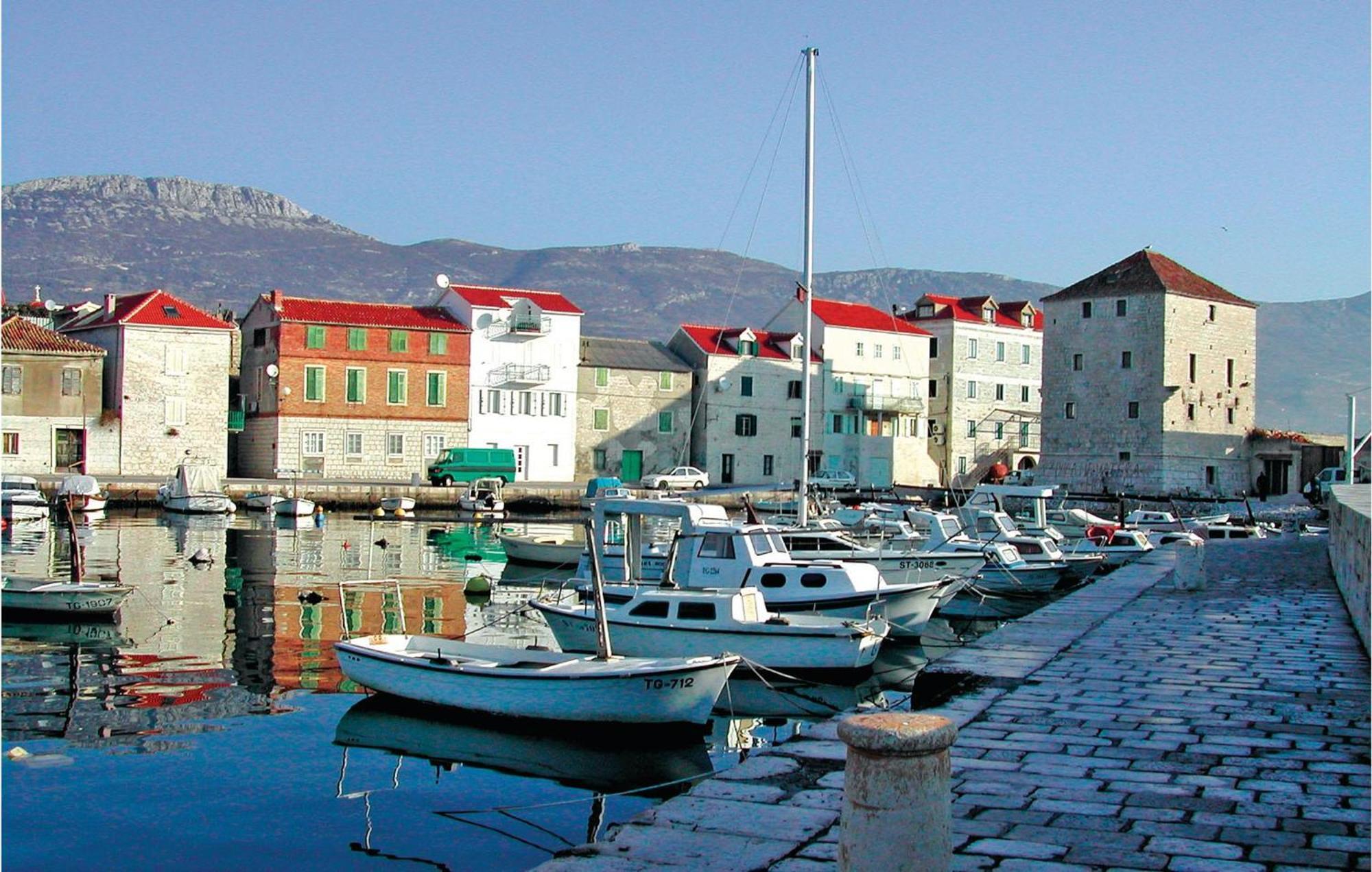 Stunning Apartment In Kastel Novi With Wifi Kaštela Eksteriør bilde